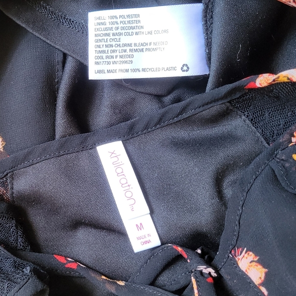 Ruffled Chiffon Maxi Dress Black + Autumn Floral 🍂 - Picture 4 of 7